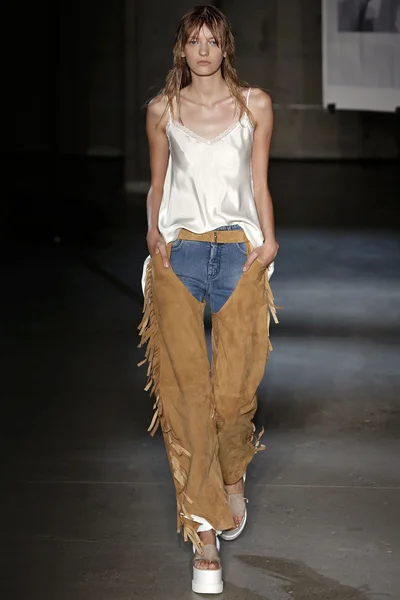 Look 8